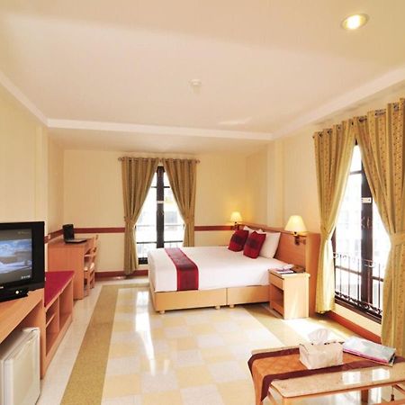 The Ecotel Бангкок Экстерьер фото